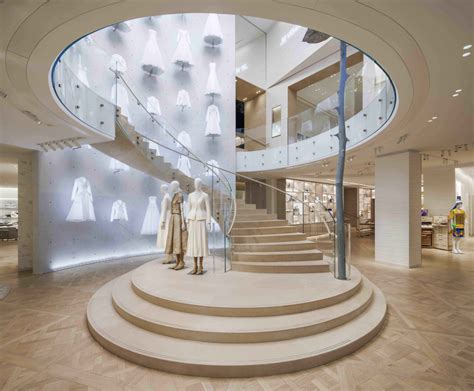 dior museum avenue montaigne|Dior montaigne interior.